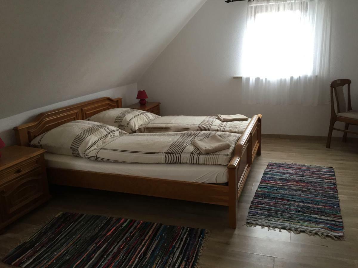 Gasthof Roessle Ochsenwang Bissingen an der Teck Екстериор снимка